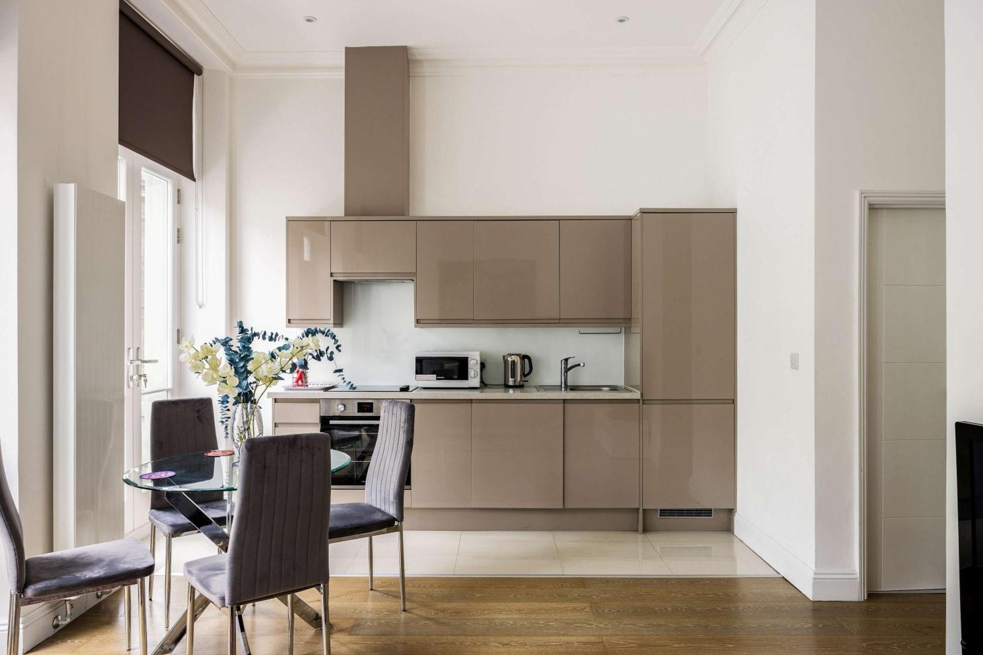 Royal Vibes In Kensington Apartamento